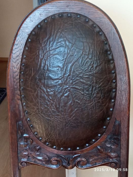 Dębowy komplet stół, krzesła,fotele, antyk 1935 rok