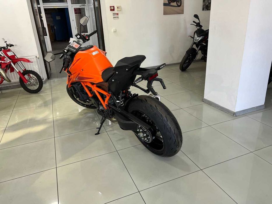 KTM 1390 Super Duke R EVO