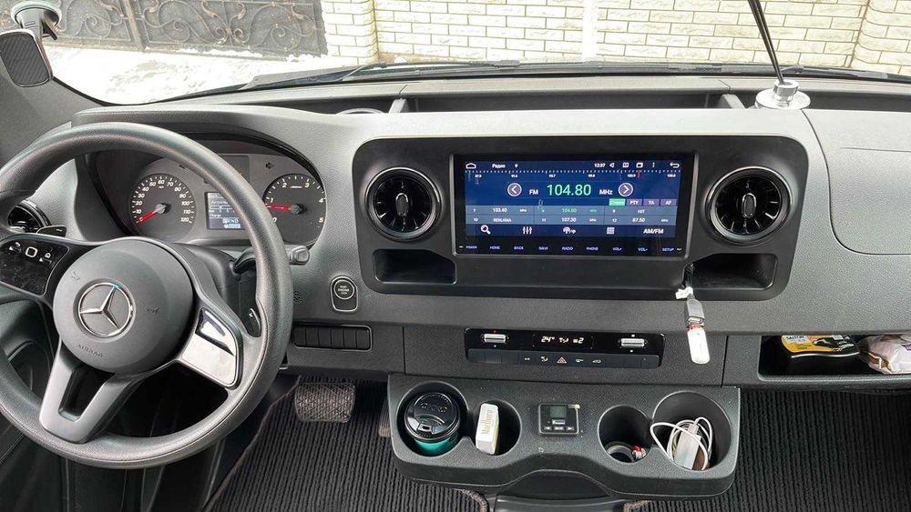 Мультимедіа Mercedes Benz Sprinter 907 магнітола автомагнітола