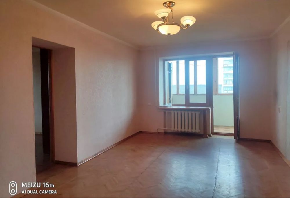 3х к.из.кв. в 3-х мин.от входа в метро 23Августа. 76м2. Старт-62999$