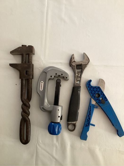 Hydraulik , montaż i naprawa , woda gaz itd.