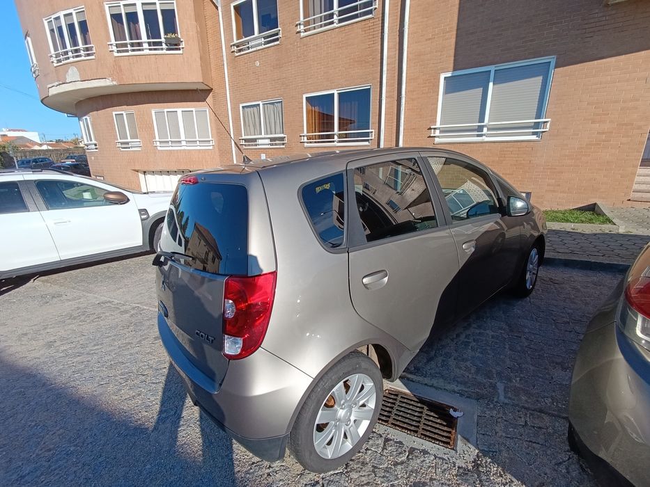 Mitsubishi Colt 1.3 Intense - muito fiável