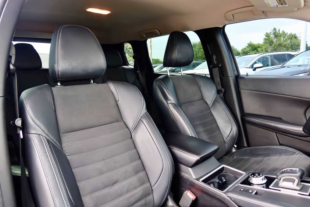 Mitsubishi Outlander SEL      2022