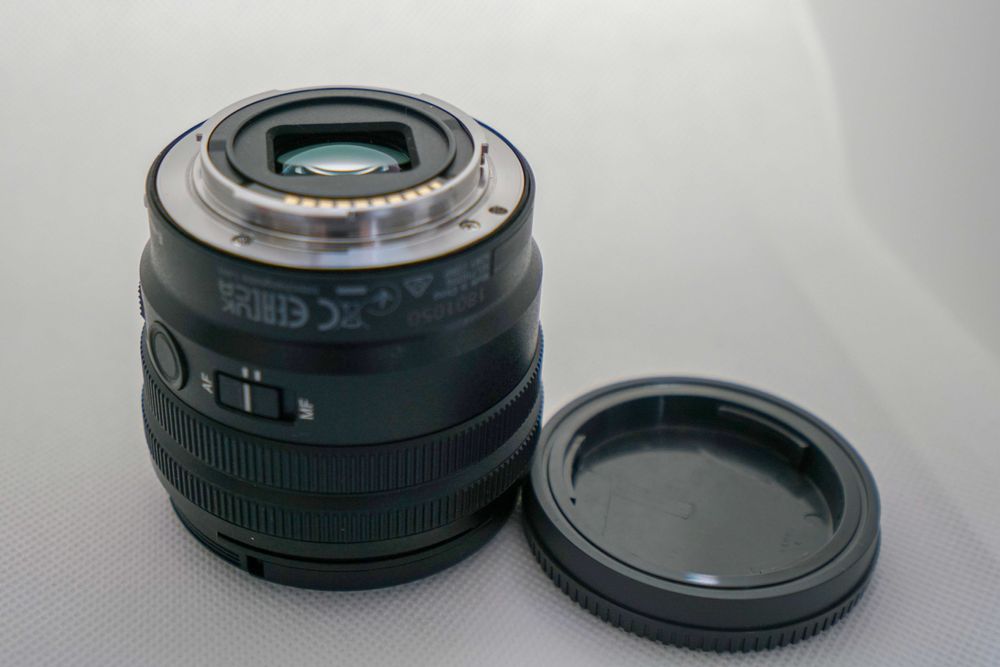 SONY E PZ 10-20 mm F4 G - lente aps-c com zoom motorizado