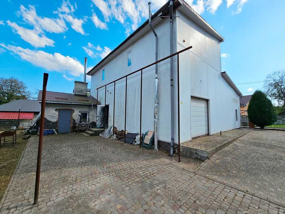 Виробничо-складське приміщення біля міжнародної автотраси Київ-Чоп...