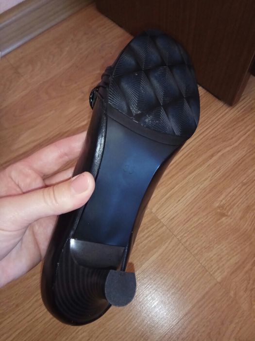 Туфли  женские..