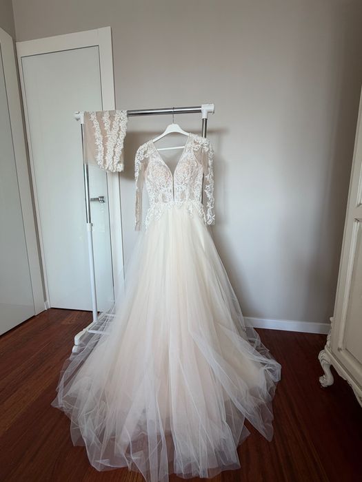Продаю Дизайнерську Весільну сукню