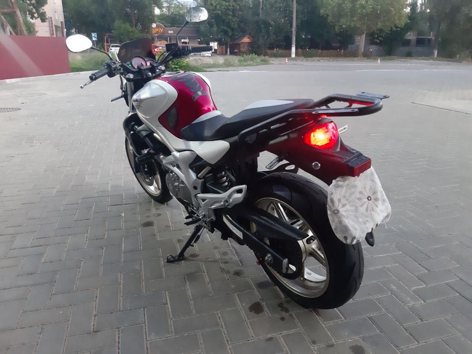 Suzuki Gladius SV650