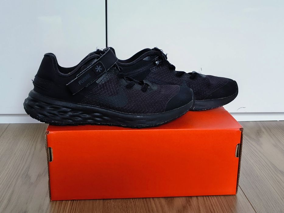 Nike revolution 6 flyeasy 33.5