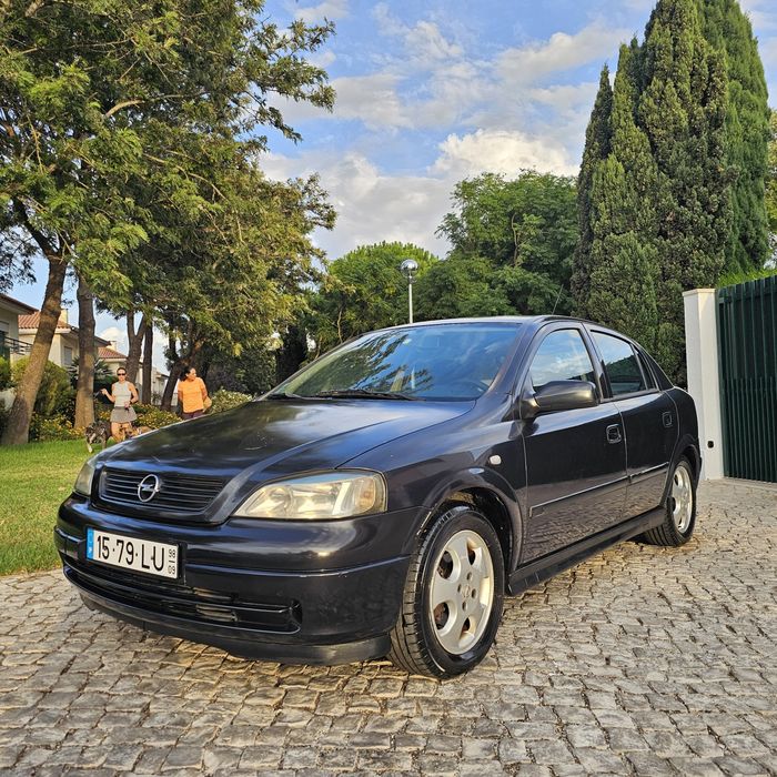 Vendo opel astra com apenas 159 mil km esta rigorosamente impecável em todos os aspectos