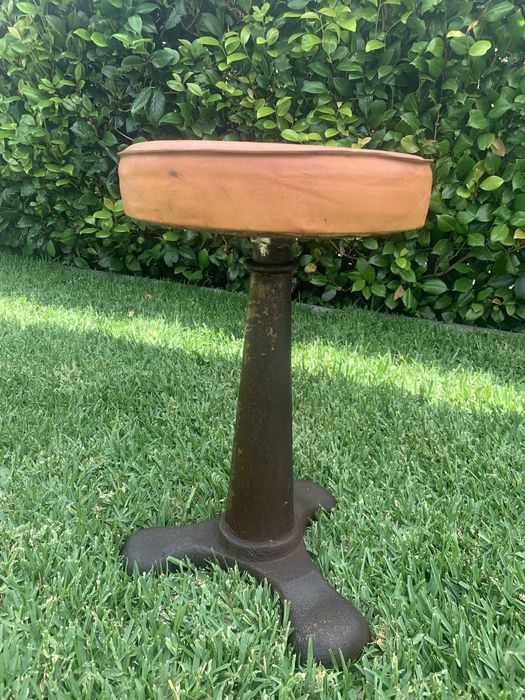 Banco vintage metálico