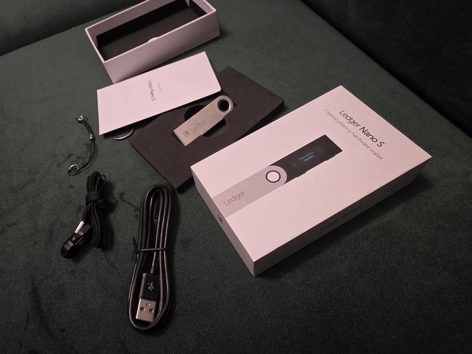 Ledger Nano 5 portfel do kryptowaut NOWY