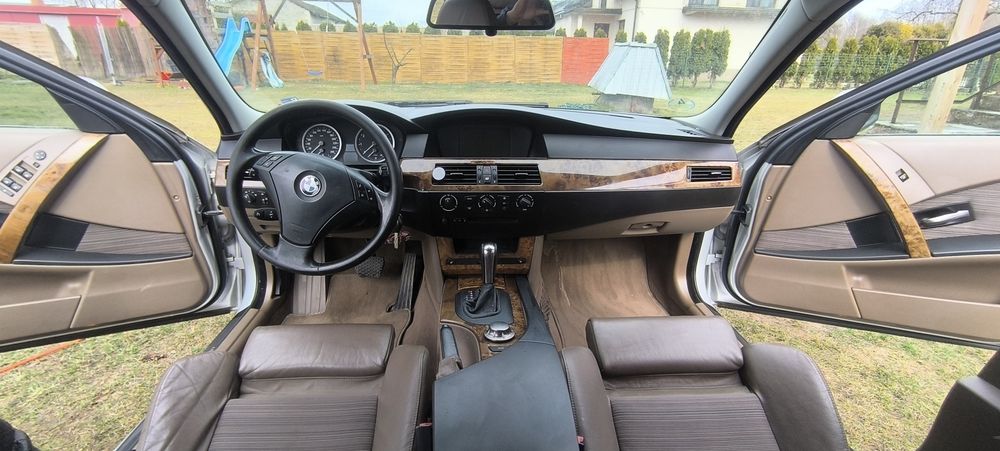 BMW E61 525i do popraw mechanicznych
