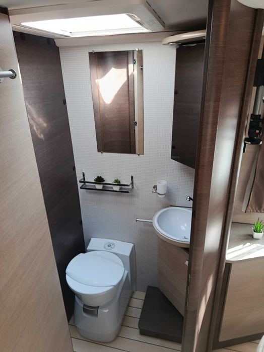 Autocaravana integral cama central
