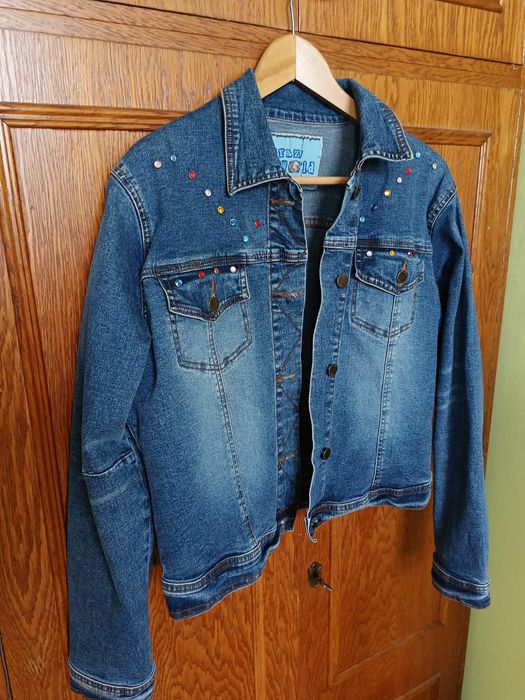 Kurtka jeansowa.