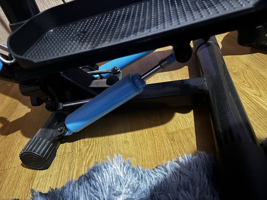 Steper skretny z kolumna