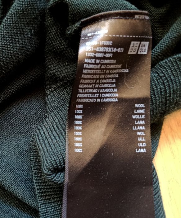 Свитер Uniqlo (100% тонкая шерсть), s