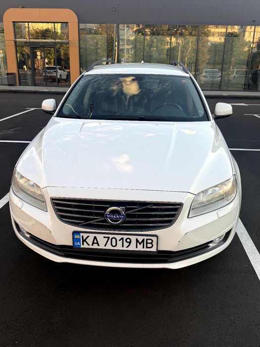 Продам автомобіль Volvo v70