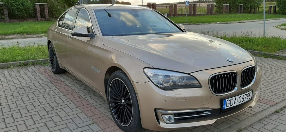 BMW 750D xDrive 2014r.