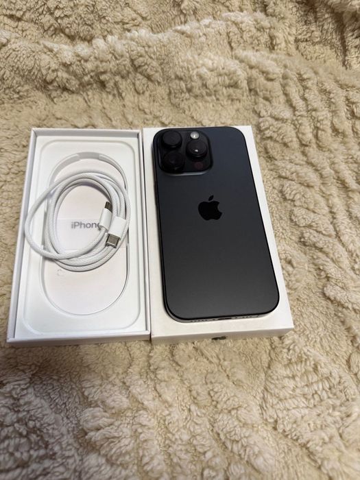 IPHONE 16 Pro black titanium 256 gb