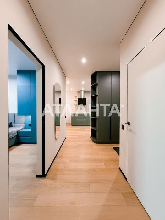 Продаж  2кімнатної квартири з ремонтом Варшавський 3
