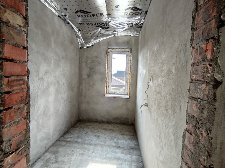 Продаж 2 поверхового дуплекса