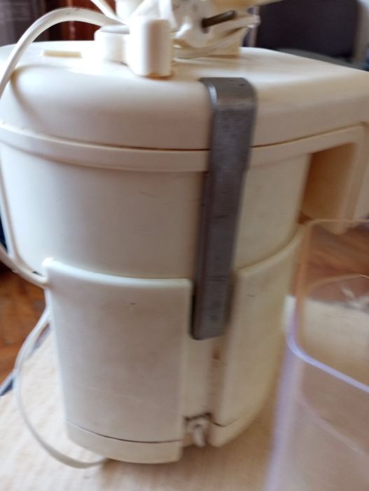 Продам соковижималку Журавинка