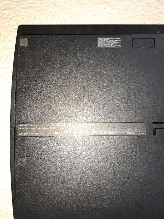 PlayStation 3 z akcesoriami – idealny zestaw do grania!