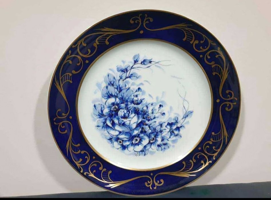 Pratos da Vista Alegre pintado à mão