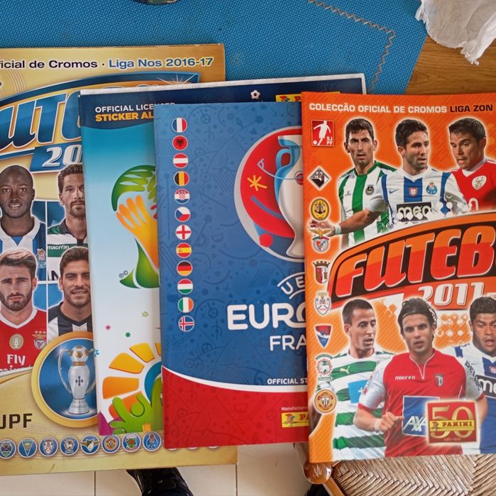 4 Cadernetas novas vazias