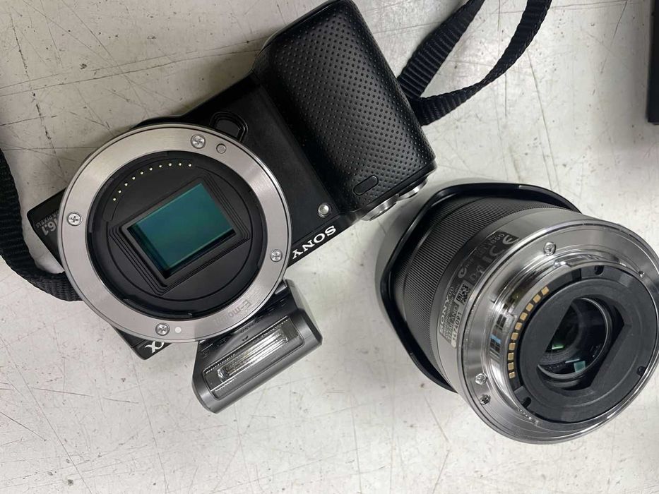 беззеркалка Sony Alpha NEX-5N лучше чем SONY A6400 A6500