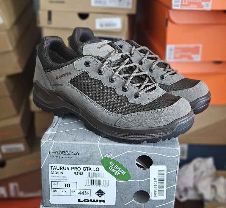 Кросівки Lowa Taurus pro gtx . Розмір 41 -44.5