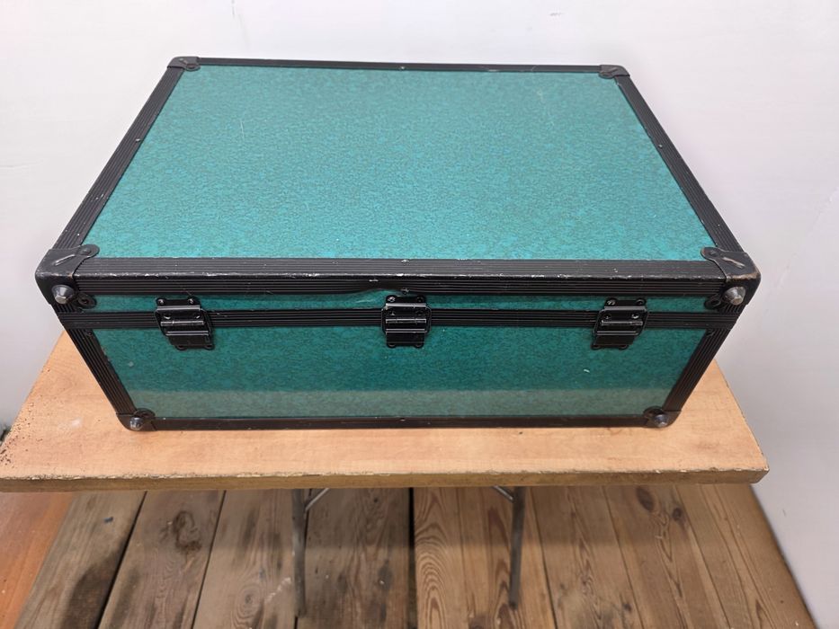 55x38x15+4 flightcase case KUFEREK skrzynia walizka FAKTURA