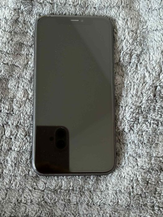 iPhone 11 64GB 77% baterii