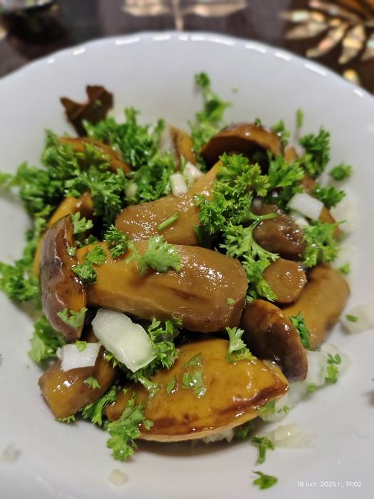 Продам маринованные грибы