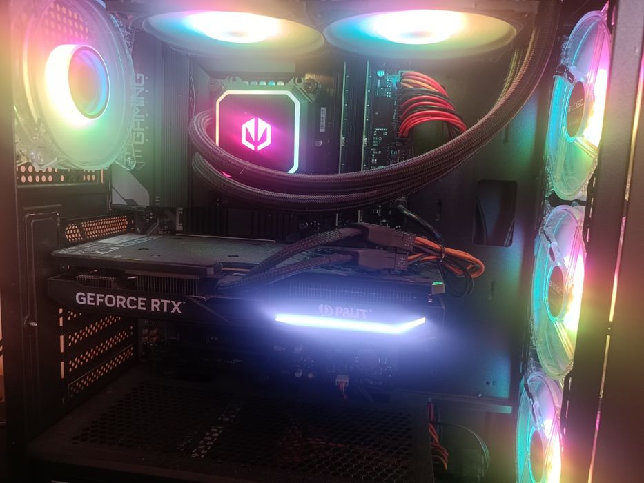 [Komputer do gier] I9, RTX 4070 super (12gb),  Chłodzenie, 64ram, 3T, jak nowy