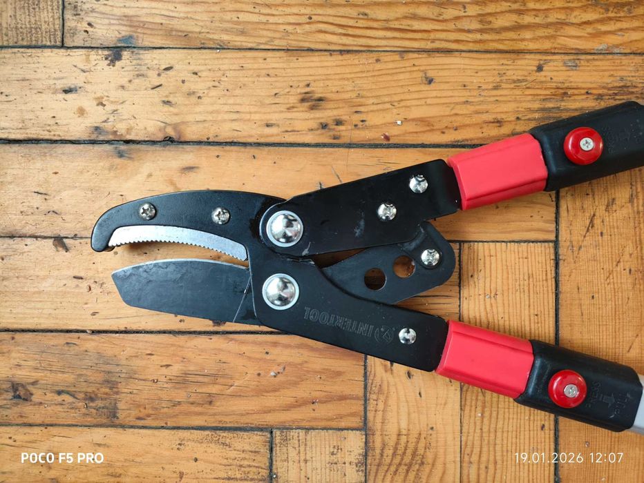 Сучкоріз з ковадлом Intertool-FT1116, розсувний 680-1020mm, лезо CrMo