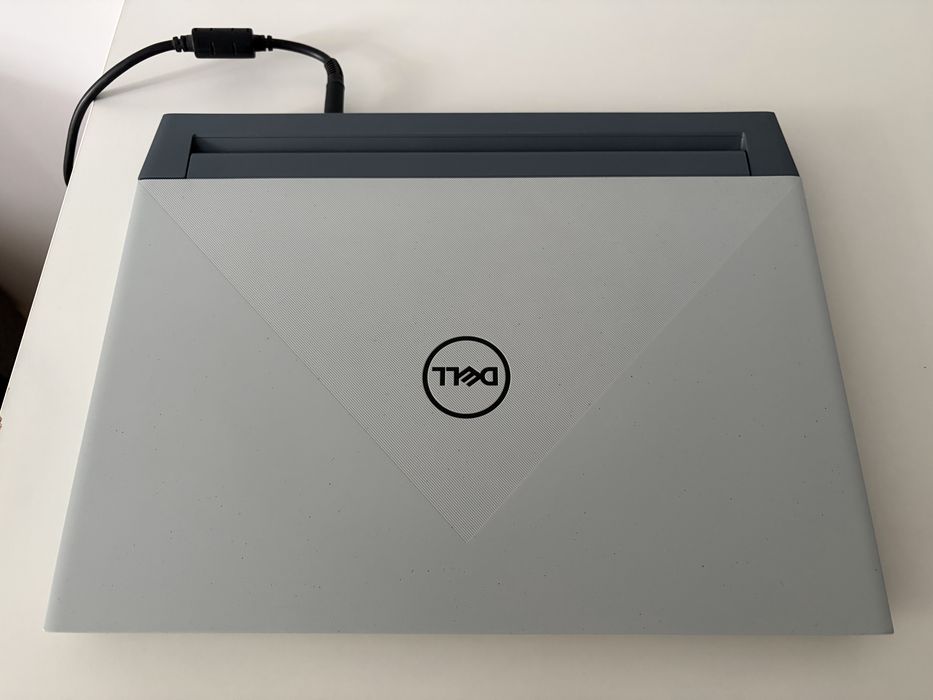 Dell G15 / RTX 3050 / AMD Ryzen 5 5600H / 8 GB (DDR4) / 512 GB / 120 Hz / 15.6 Ekran