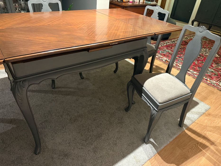 Mesa e cadeiras Queen Anne restauradas