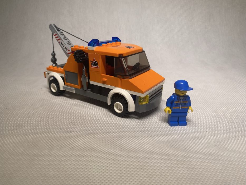 Lego 7638 - Tow Truck