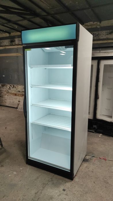 Холодильна шафа для напоїв  Frigoglas