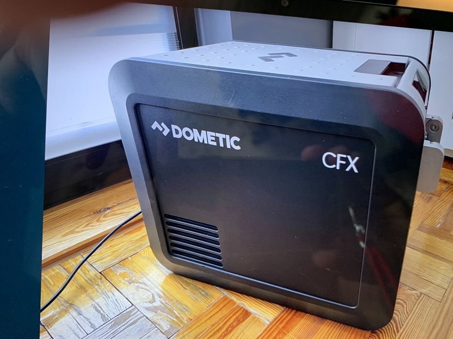 Lodowka turystyczna Dometic CFX 5 uzywana jeden sezon jak nowa