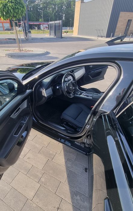 jaguar xf 2.0d 2017