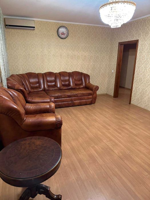 Здається велика 2-к квартира, м.Позняки, вул.Гмирі