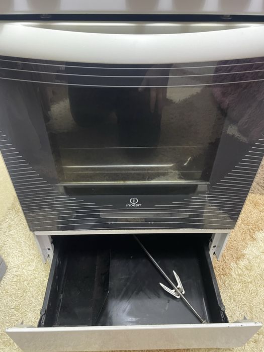 Газова плита Indesit