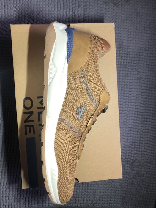 Кросівки нові баварія