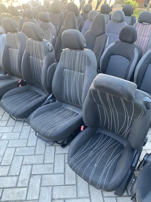 Автомобильные Сидения/ Автомобильное кресло/ Сидіння для Авто/,Сидушки