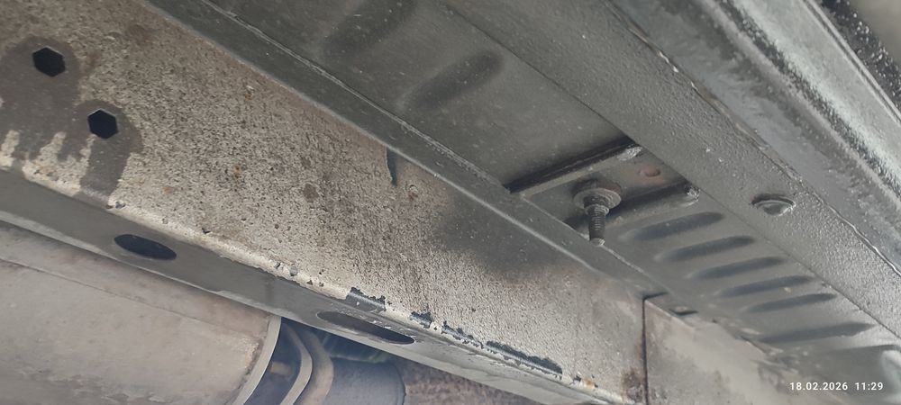 Jeep Liberty Cherokee KJ