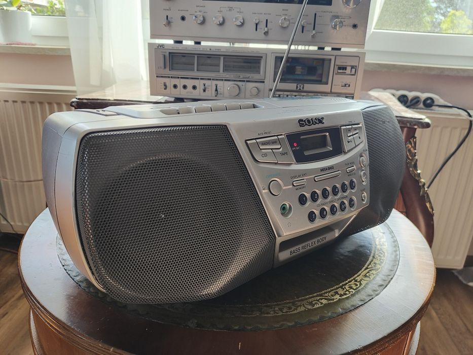 Radiomagnetofon SONY z CD