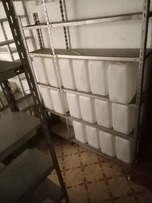 Bidons de 50 litros novos
